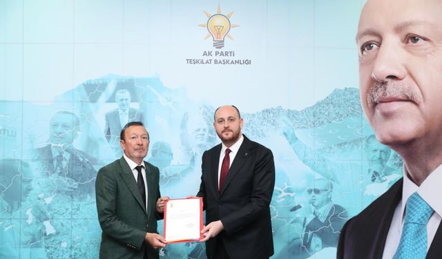 AK Parti'de bayrak değişimi: Yeni başkan atandı