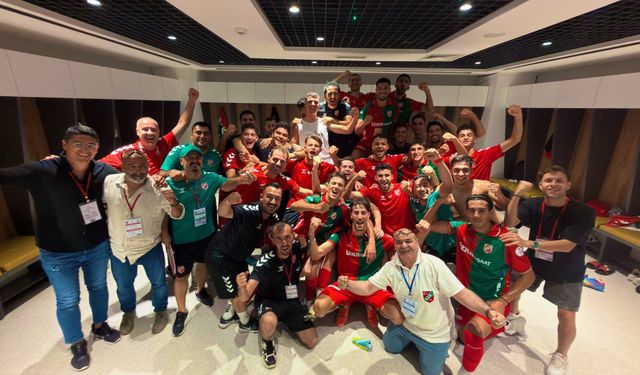 Karşıyaka 3’te 3 yaptı, futbolcular primle ödüllendirildi!