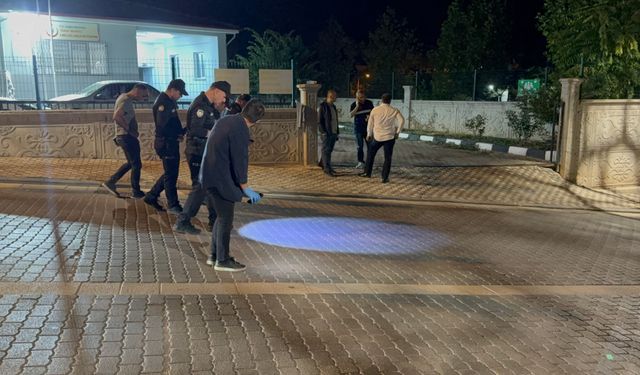 Sokakta yürürken bir anda yığıldı: Yorgun mermiyle sırtından vuruldu!