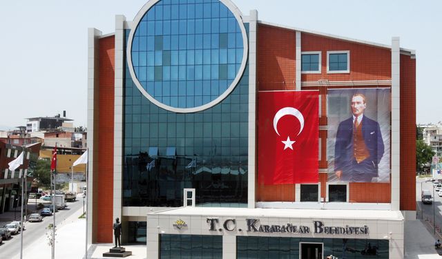 İzmir’de CHP’li 9 belediye meclis üyesi istifa etti