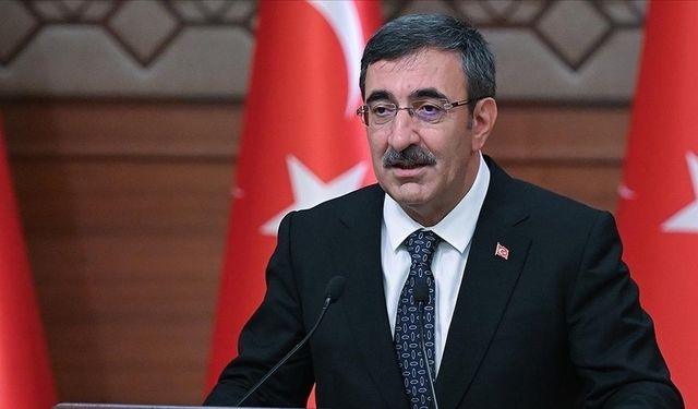 SON DAKİKA! Cumhurbaşkanı Yardımcısı Cevdet Yılmaz Orta Vadeli Programı açıklıyor