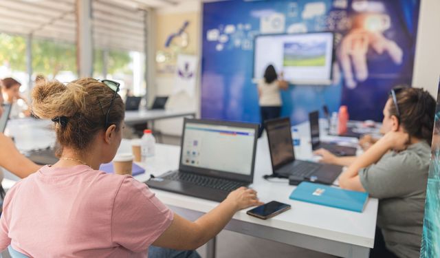 Balçova’da kadınlar dijital dünyayı sallıyor!