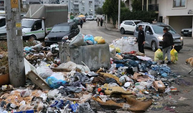 Başkandan gece saatlerinde flaş açıklama: Buca çöp dağlarından kurtuluyor!