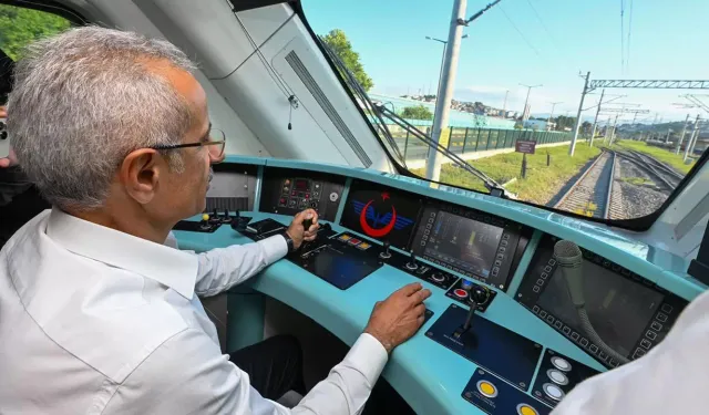 Bakan Uraloğlu: Tren üretiminde ihtiyaç duyulan enerji artık güneşten gelecek
