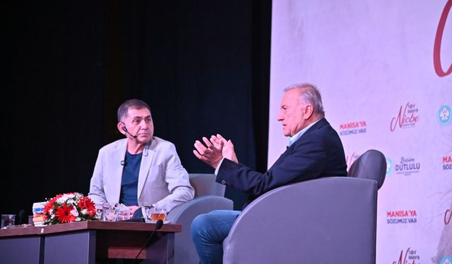 Murathan Mungan Manisa’da edebiyatseverlerle buluştu