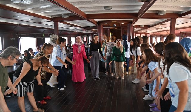 Manisa’dan otizmli bireylere İzmir Körfezi ve Sasalı turu