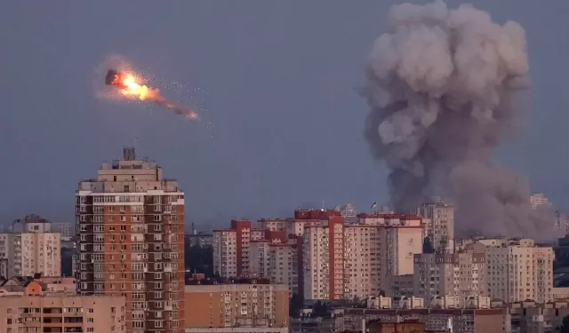 Rusya Kiev’i vurdu: Hükümet binası hasar gördü!