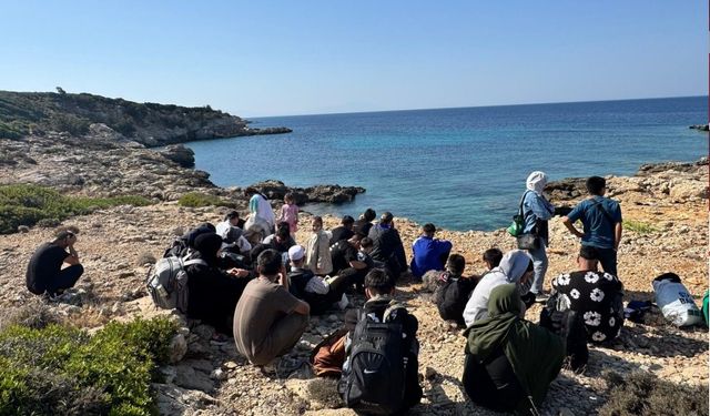 Seferihisar açıklarında kaçış planı bozuldu: 11’i çocuk 32 kişi yakalandı