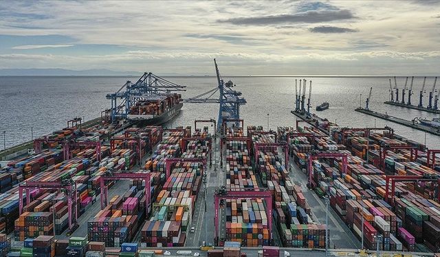 Ticaret Bakanlığı rakamları paylaştı: Türkiye’nin ilk 8 aylık dış ticaret tablosu açıklandı
