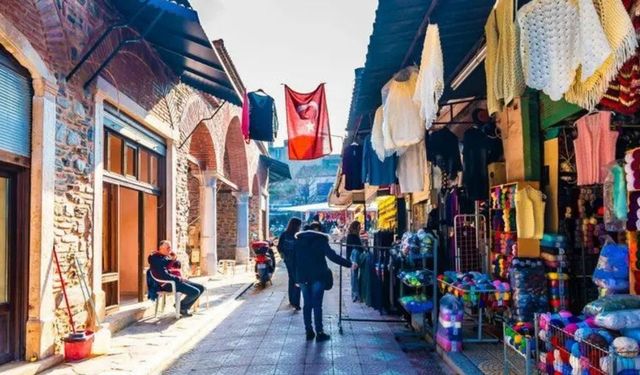 Ne Ayvalık ne de Susurluk: Tostuyla meşhur oldu! Basmane'den trene atlayan soluğu burada alıyor