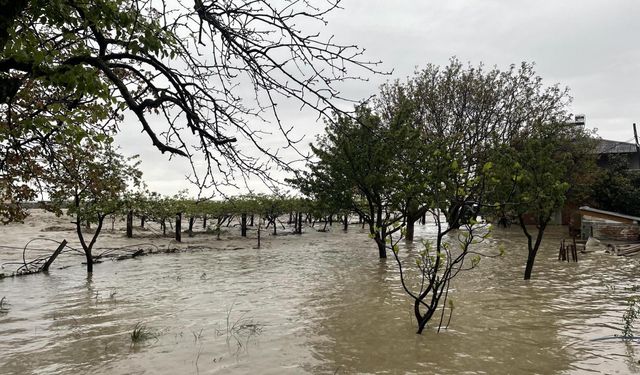 24 Ekim 2025 Cuma hava durumu: Meteoroloji’den kırmızı uyarı!