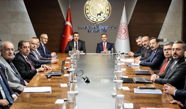 Sanayide büyük dönüşüm: Bakan Kacır’dan yatırım müjdesi