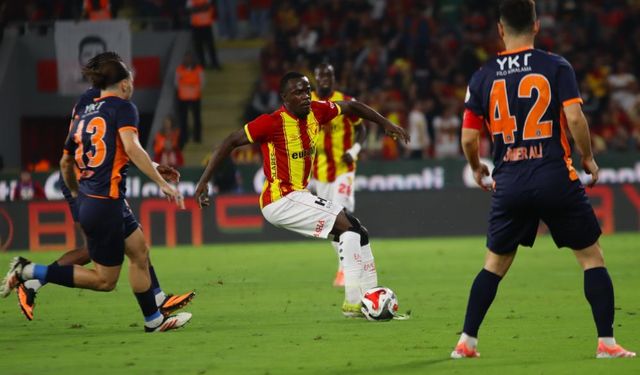 Göztepe ilk yarıda Başakşehir’i şok etti!
