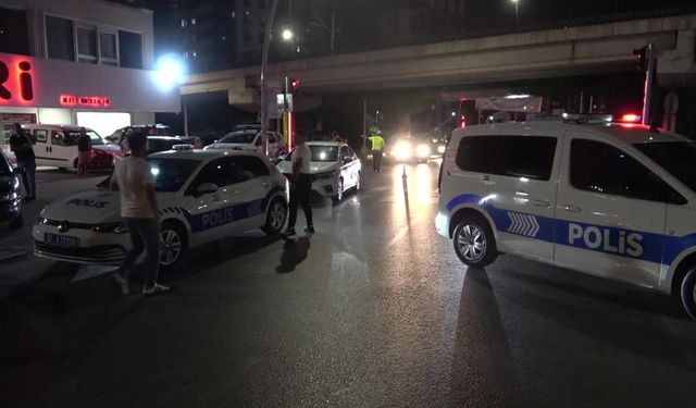 Adana'da gece yarısı korkutan olay: El bombası atıldı