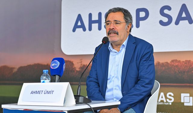 Ahmet Ümit, İzmir Kitap Fuarı’nda yeni kitabını anlattı