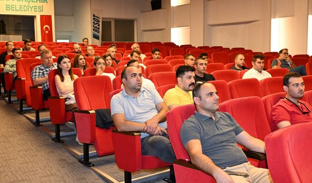 Manisa'da belediye personeline afet bilinçlendirme eğitimi
