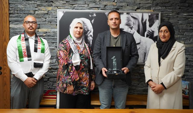 Bornova ile Filistin’in Dura kenti kardeş şehir oluyor