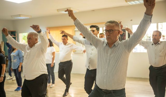 Bornova’da Muhtarlar Günü renkli törenle kutlandı