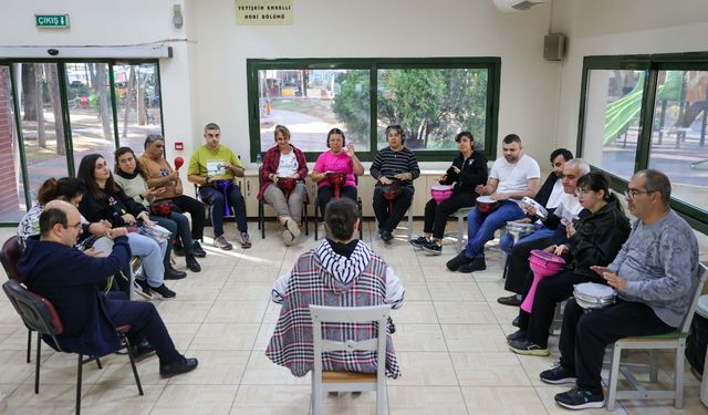 Buca’da müzikle engeller kalkıyor: Hayatın ritmini yakaladılar