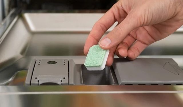 Ev yapımı bulaşık makinesi deterjanı nasıl yapılır? (Pratik ve ekonomik rehber)