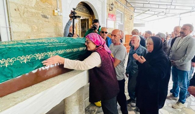 İzmir’de feci şekilde can vermişti: Gözyaşları içinde toprağa verildi