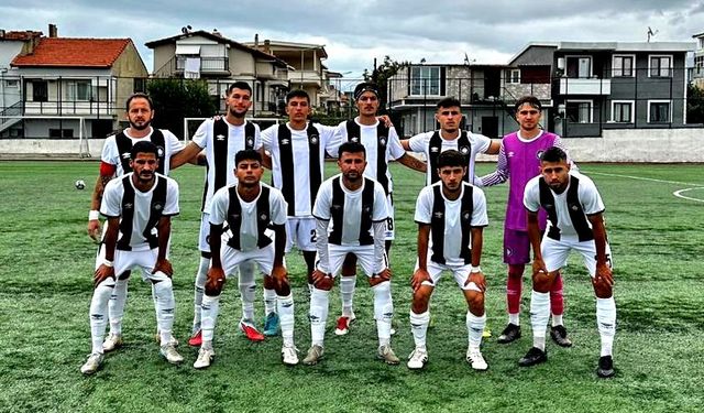 Çeşme Belediyespor, 10 kişi kaldığı maçta Yelkispor’la 1-1 berabere kaldı