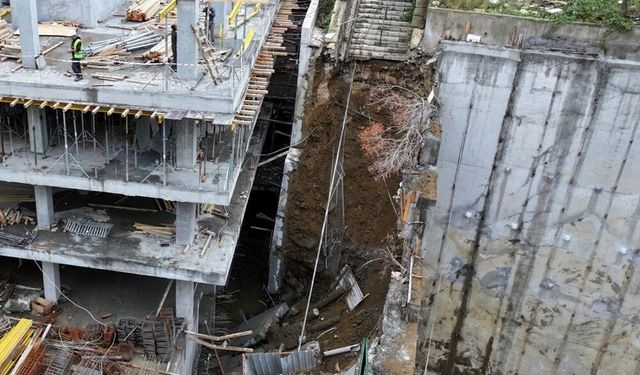Yağış felaket getirdi: Fabrikada istinat duvarı yıkıldı