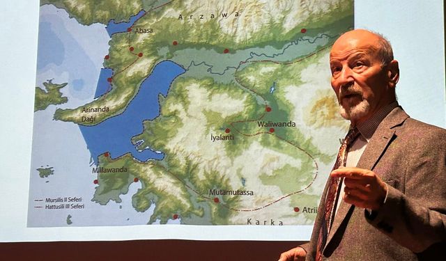 Efes’in sırlarıyla dolu 50 yılı: Dr. Büyükkolancı’dan unutulmaz söyleşi