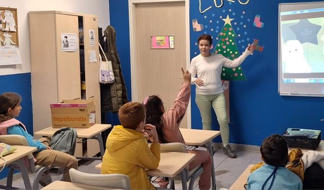 İzmir Akdeniz Akademisi’nden çocuklara kültürel miras dersi