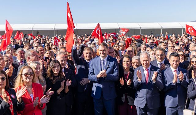 İzmir’de CHP’nin Cumhuriyet coşkusu: 'Her CHP’linin borcu halka'
