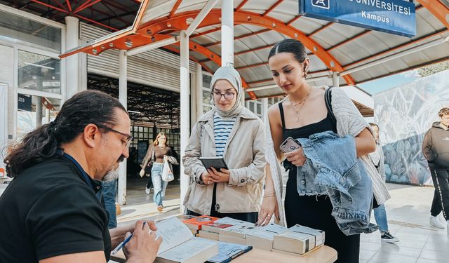 İzmir’de öğrencilere kitap desteği: Gezici Kütüphane başlıyor