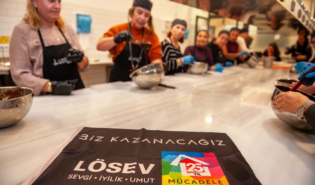 Karşıyaka’dan lösemili çocuklara tatlı dayanışma