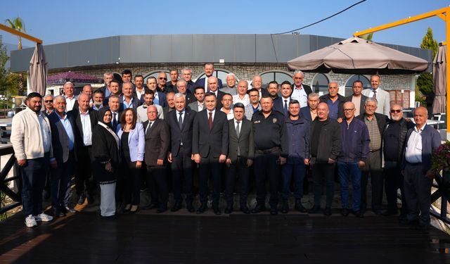 Kemalpaşa’da muhtarlar ve protokol el ele