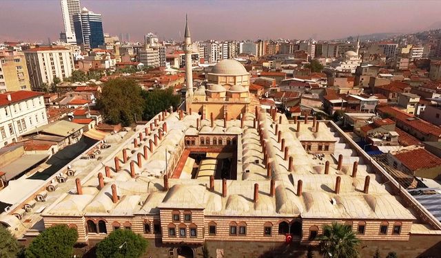 Kızlarağası Hanı: İzmir’de tarih ve alışverişin buluşma noktası