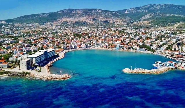 İzmir’in sakin kıyı kasabası Mordoğan, sonbaharda büyülüyor