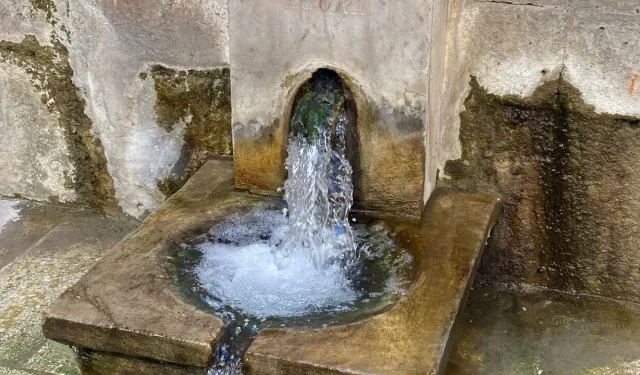 Önünden milyonlar geçiyor, kimse tarihini bilmiyor! 2200 yıldır durmadan akıyor!