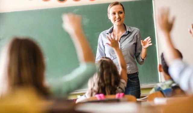 Öğretmen maaşları ne kadar olacak 2026? İşte zamlı tablo