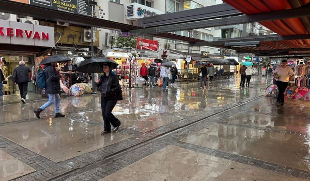 İzmir’i sağanak vurdu: En çok etkilenen ilçe açıklandı!