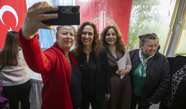 Başkan Ünsal mahalleleri adım adım geziyor