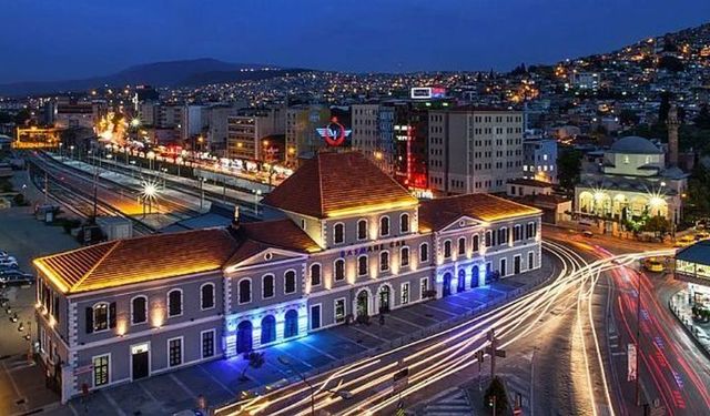 İzmir sanat radarı: Bu yaz kaçırmamanız gereken sergi rotaları