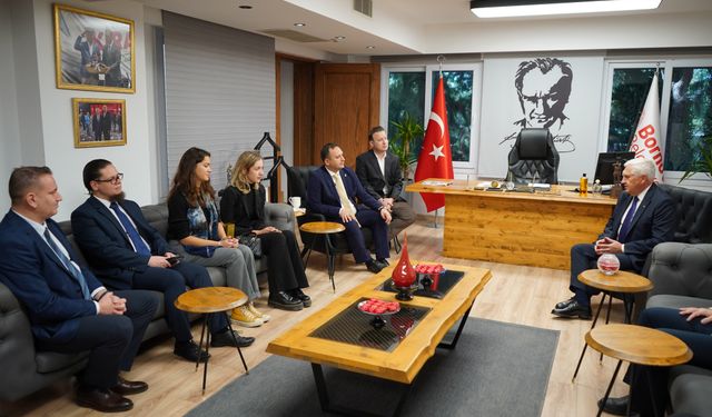 Bornova kardeşlik köprülerini güçlendiriyor