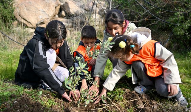 Bornova’da miniklerden geleceğe yeşil miras