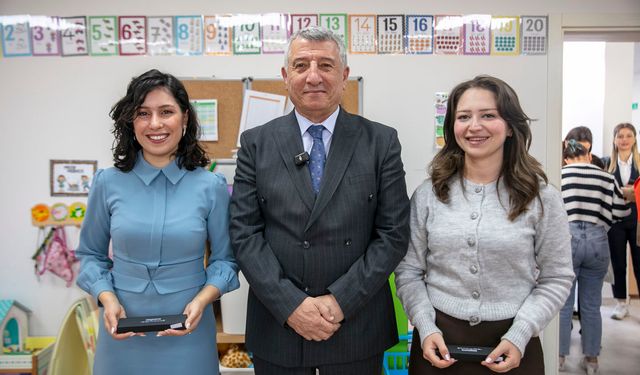 Güzelbahçe’de Öğretmenler Günü sürprizi