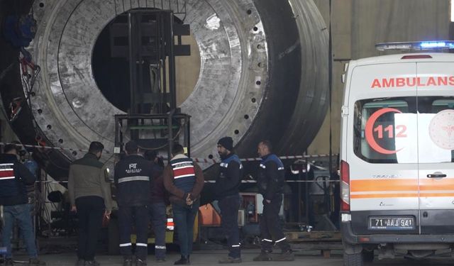 İş cinayeti! 3 tonluk sac levha iki can aldı