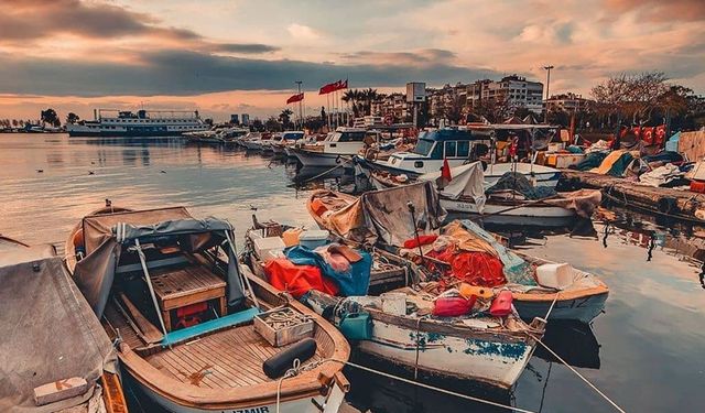 Doğa şehirle buluşuyor: Mavişehir Balıkçı Barınağı’nda huzurlu bir kaçış noktası