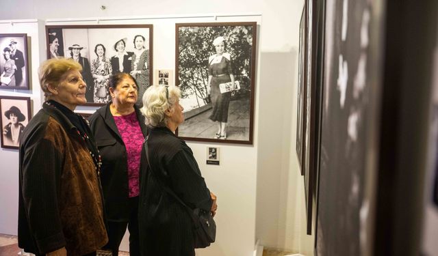 Şapka Devrimi’nin 100. yılına özel sergi Bornova’da açıldı