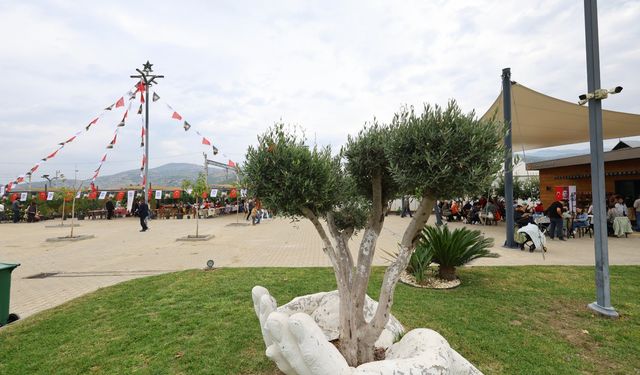 Ünlü yazar bu pazar Selçuk’ta!