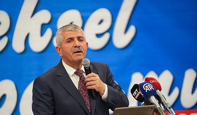 Okul tartışmasına MHP İl Başkanı dahil oldu: İzmir'i çöp şehir haline getiren CHP'yi şikayet edin