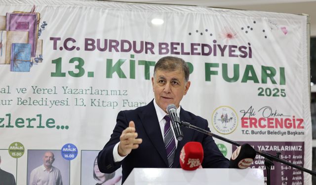 Başkan Tugay Burdur’da: 13. Kitap Fuarı açılışına katıldı