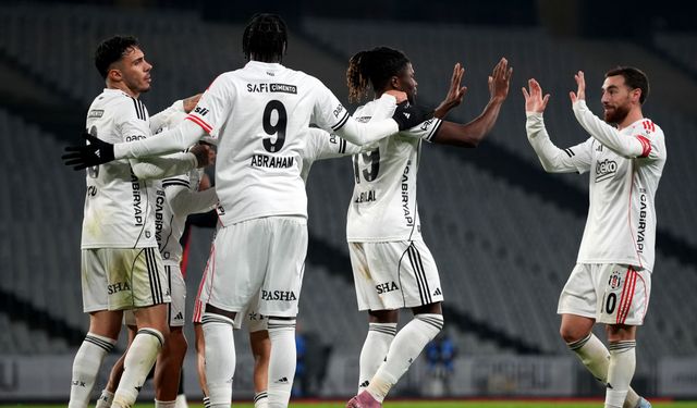 Beşiktaş’ta beklenmedik gelişme: 15 milyonluk yıldızla yollar ayrılıyor!